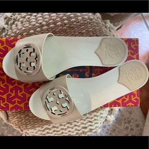 Tory Burch Miller 30mm Slide size 6